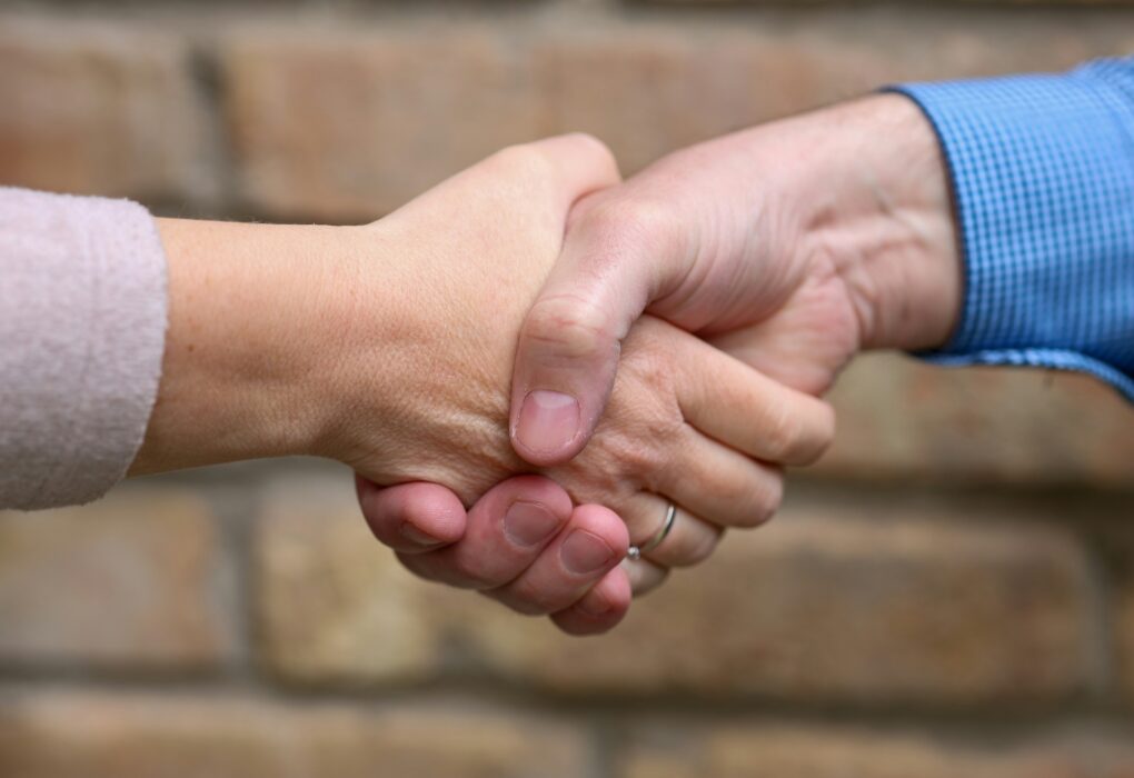 Masters the Buyer-End User Connection